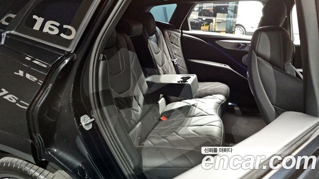 BMW XM 2024 — photo 11