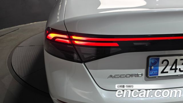 Honda Accord 2024 — photo 9