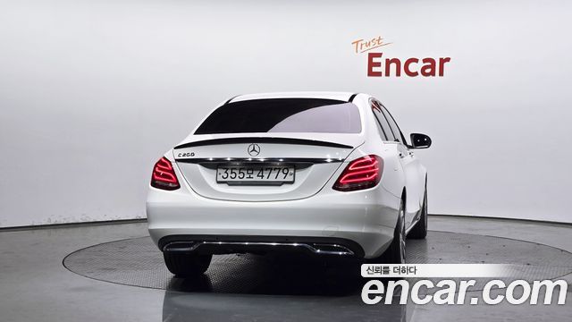 Mercedes-Benz C-Class 2018 — photo 4