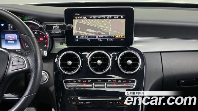 Mercedes-Benz C-Class 2018 — photo 24