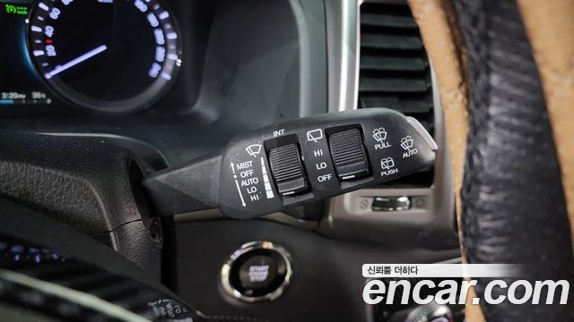 KG Mobility Rexton 2019 — photo 27