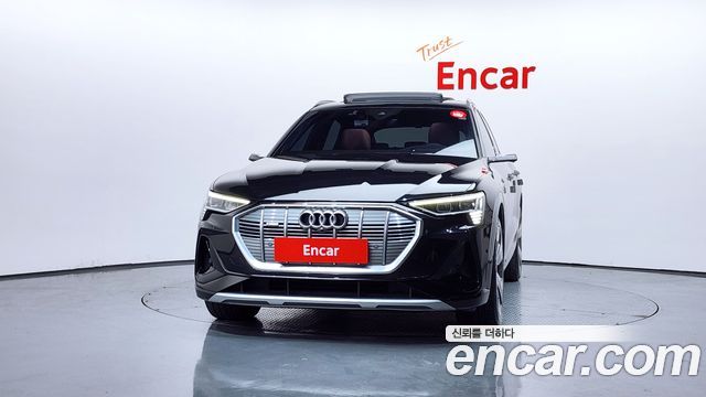 Audi e-tron 2021 — photo 3