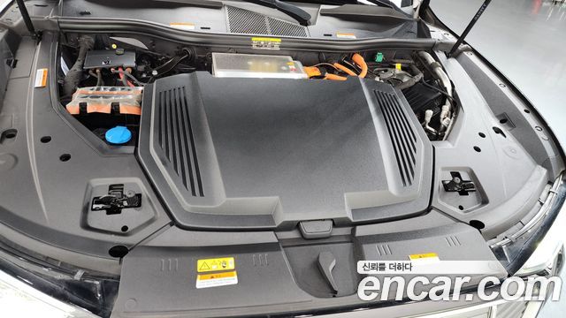Audi e-tron 2021 — photo 6
