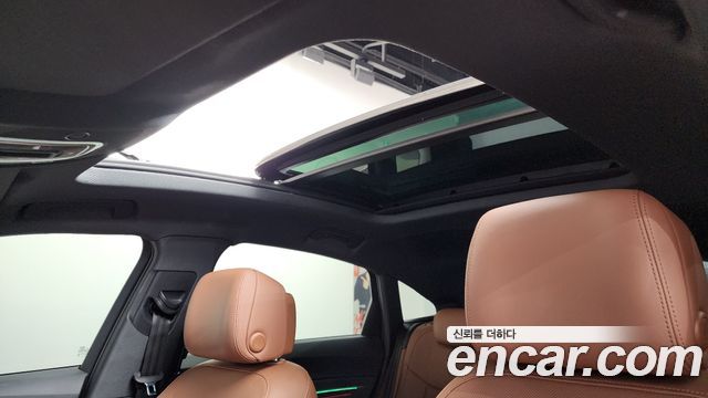 Audi e-tron 2021 — photo 15