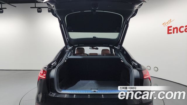 Audi e-tron 2021 — photo 17
