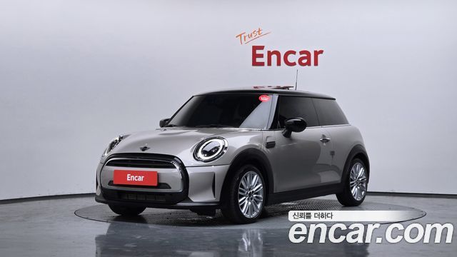 Mini Cooper 2022 — photo 1