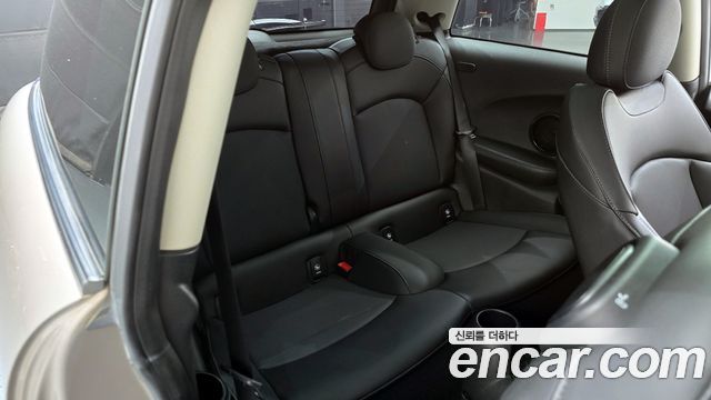 Mini Cooper 2022 — photo 11