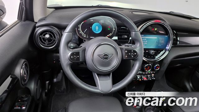 Mini Cooper 2022 — photo 12