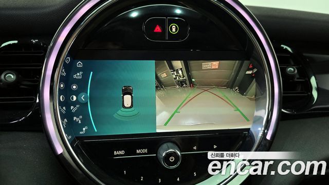 Mini Cooper 2022 — photo 13