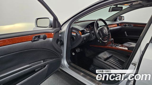 Volkswagen Phaeton 2009 — photo 10