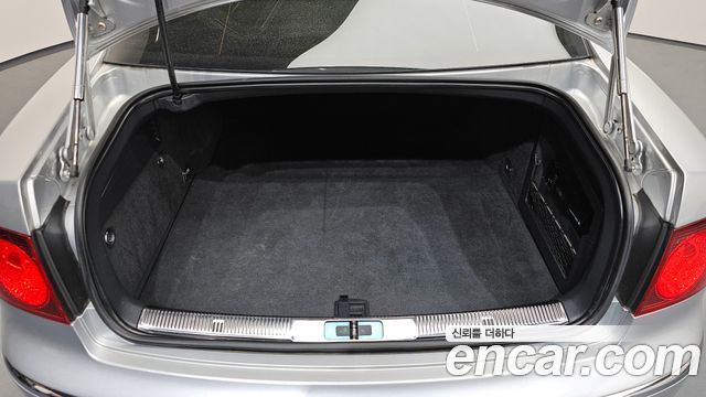 Volkswagen Phaeton 2009 — photo 18