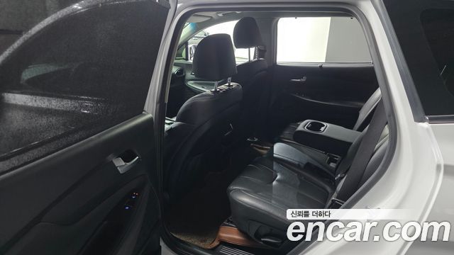 Hyundai Santafe 2019 — photo 17