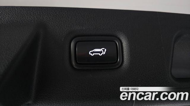 Hyundai Santafe 2019 — photo 23