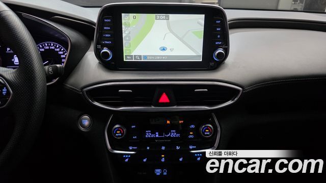Hyundai Santafe 2019 — photo 24