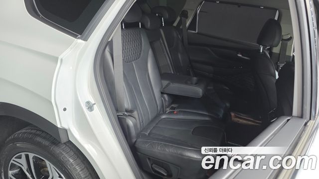 Hyundai Santafe 2019 — photo 16