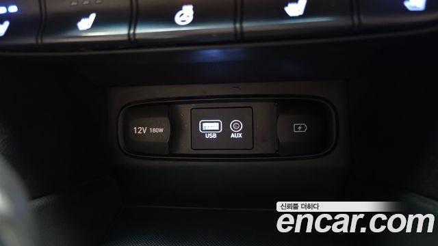 Hyundai Santafe 2019 — photo 28