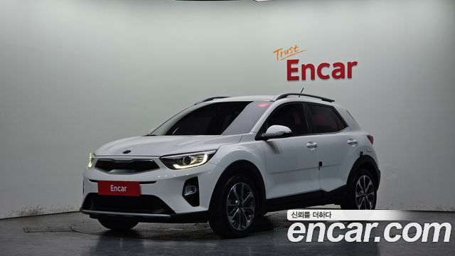 Kia Stonic 2018 — photo 1