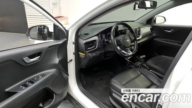 Kia Stonic 2018 — photo 10