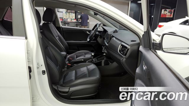 Kia Stonic 2018 — photo 11