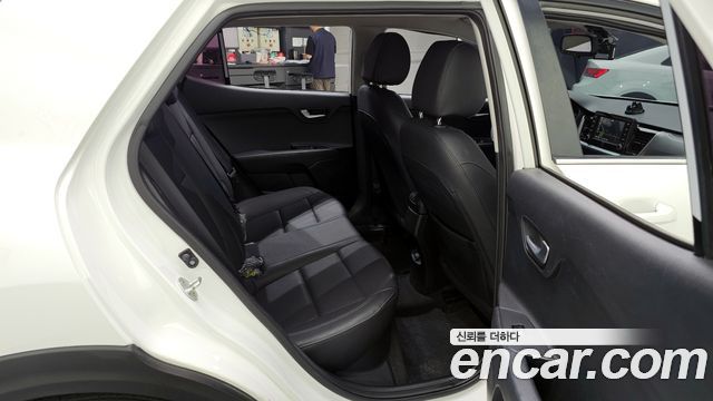 Kia Stonic 2018 — photo 12