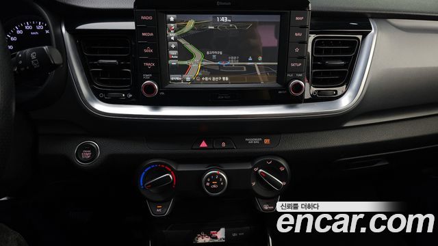 Kia Stonic 2018 — photo 14