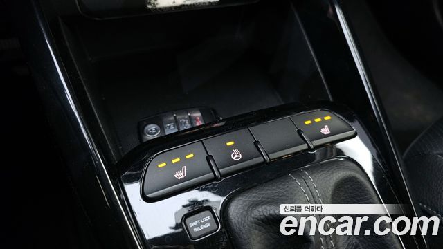 Kia Stonic 2018 — photo 19