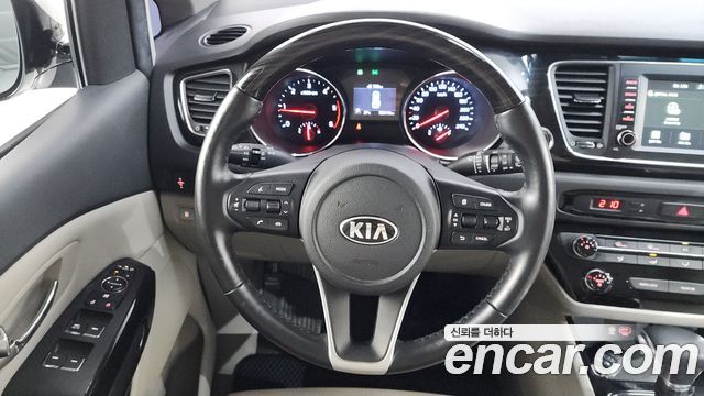 Kia Canival 2019 — photo 20