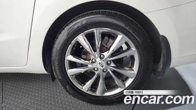 Kia Canival 2019 — photo 7
