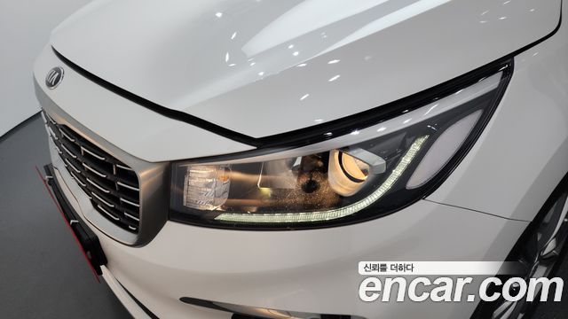 Kia Canival 2019 — photo 8