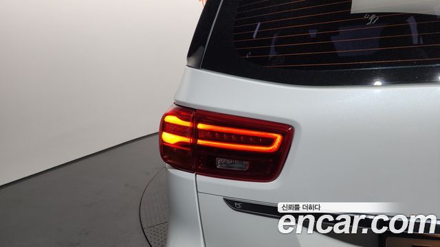 Kia Canival 2019 — photo 9