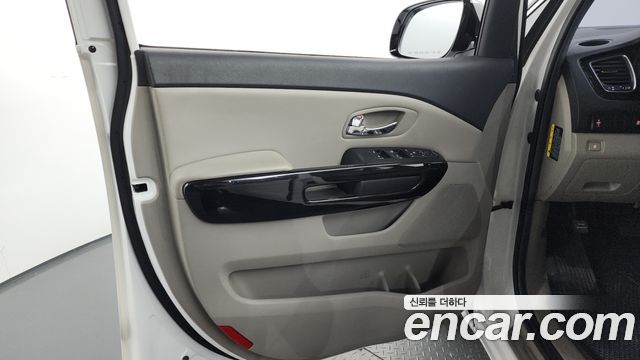 Kia Canival 2019 — photo 14