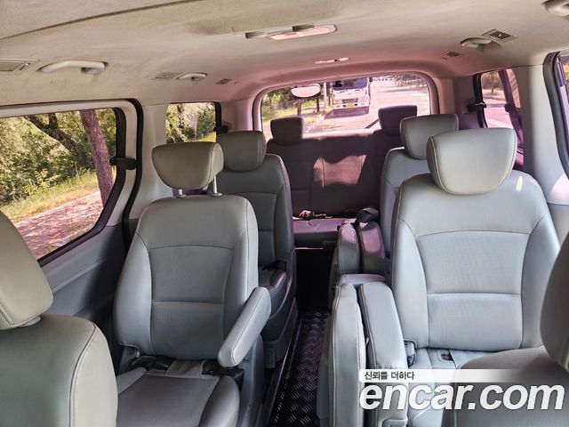 Hyundai Starex 2015 — photo 10
