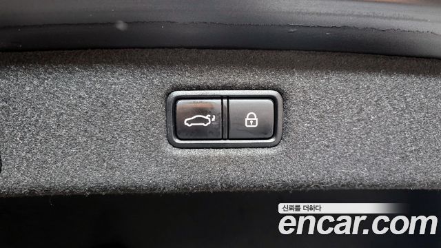 Genesis EQ900 2016 — photo 20
