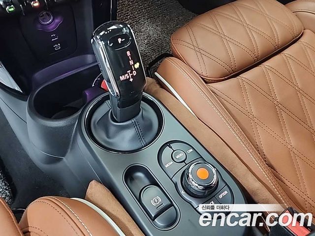 Mini Cooper Convertible 2022 — photo 8
