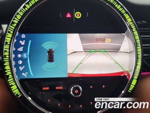 Mini Cooper Convertible 2022 — photo 14
