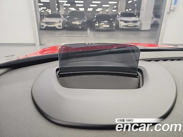 Mini Cooper Convertible 2022 — photo 17