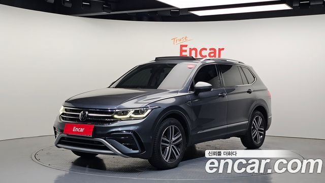 Volkswagen Tiguan 2022 — photo 1
