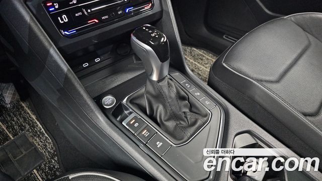 Volkswagen Tiguan 2022 — photo 9