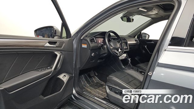 Volkswagen Tiguan 2022 — photo 10