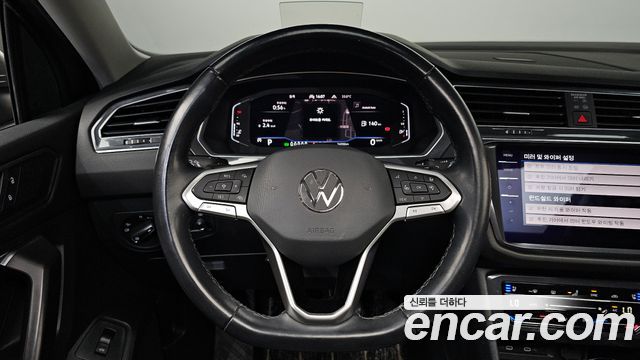Volkswagen Tiguan 2022 — photo 14