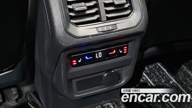 Volkswagen Tiguan 2022 — photo 17