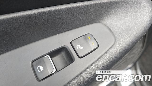 Hyundai Santafe 2019 — photo 18