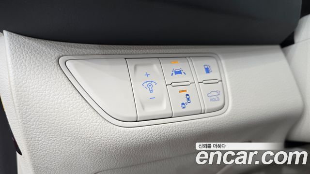 Genesis G70 2019 — photo 26