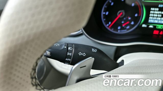 Genesis G70 2019 — photo 29
