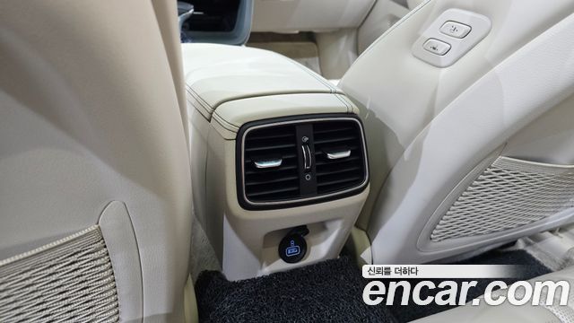 Genesis G70 2019 — photo 34
