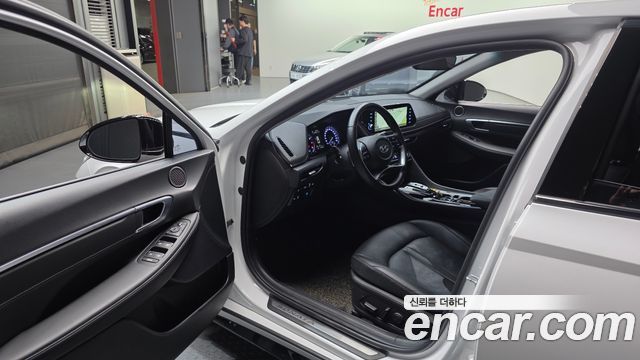 Hyundai Sonata 2022 — photo 13