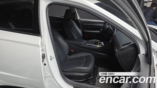 Hyundai Sonata 2022 — photo 18