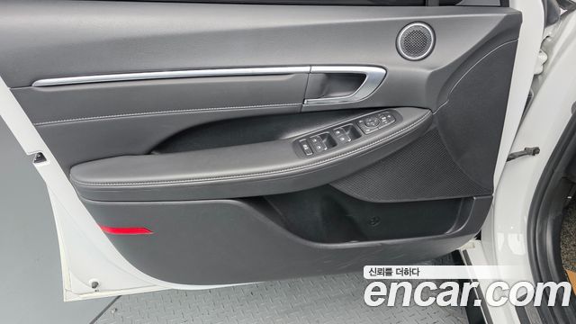 Hyundai Sonata 2022 — photo 14