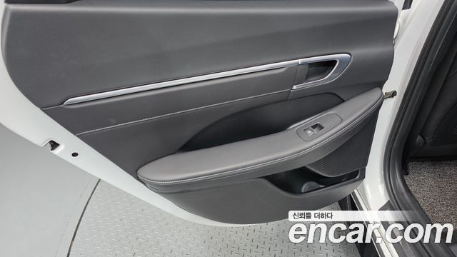 Hyundai Sonata 2022 — photo 15