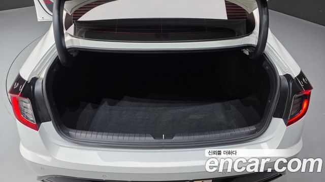 Hyundai Sonata 2022 — photo 28